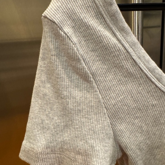 Universal Thread Gray Ribbed Crop Top - Picture 3 of 7